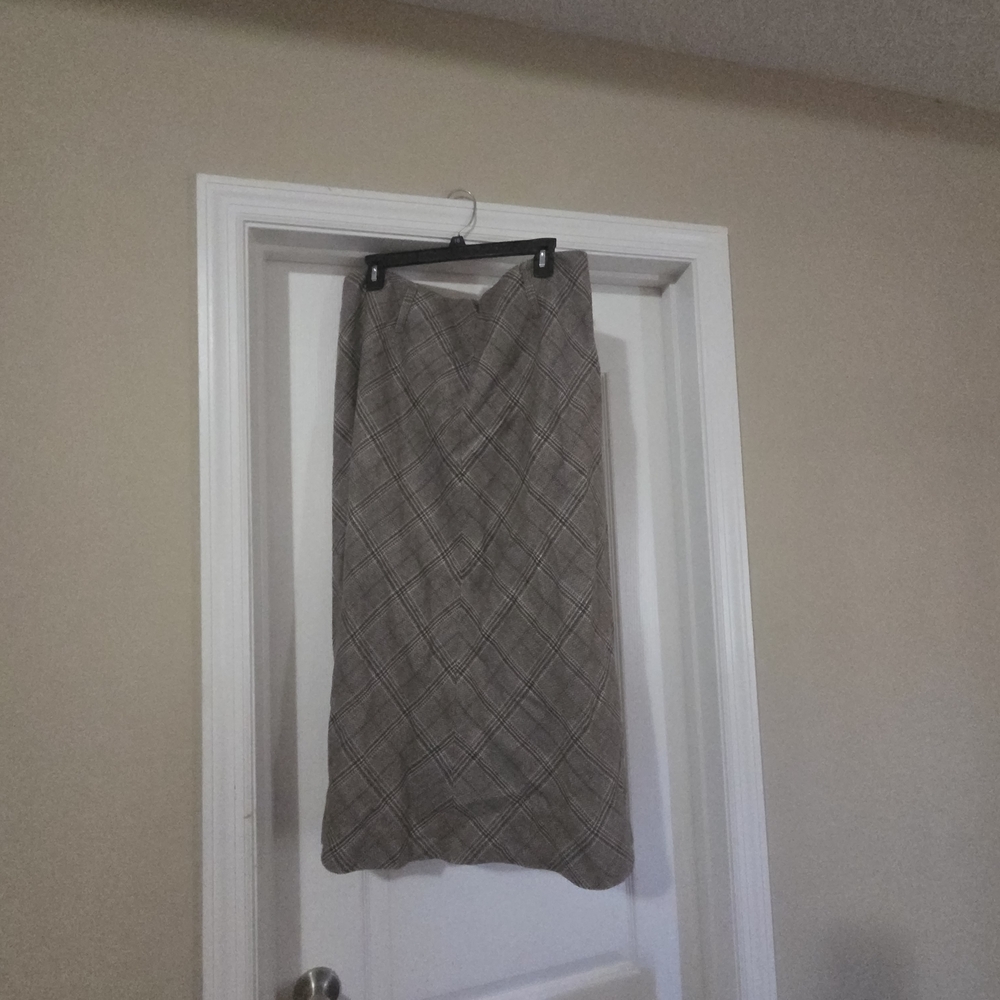 Plaid Midi Skirt in Brown